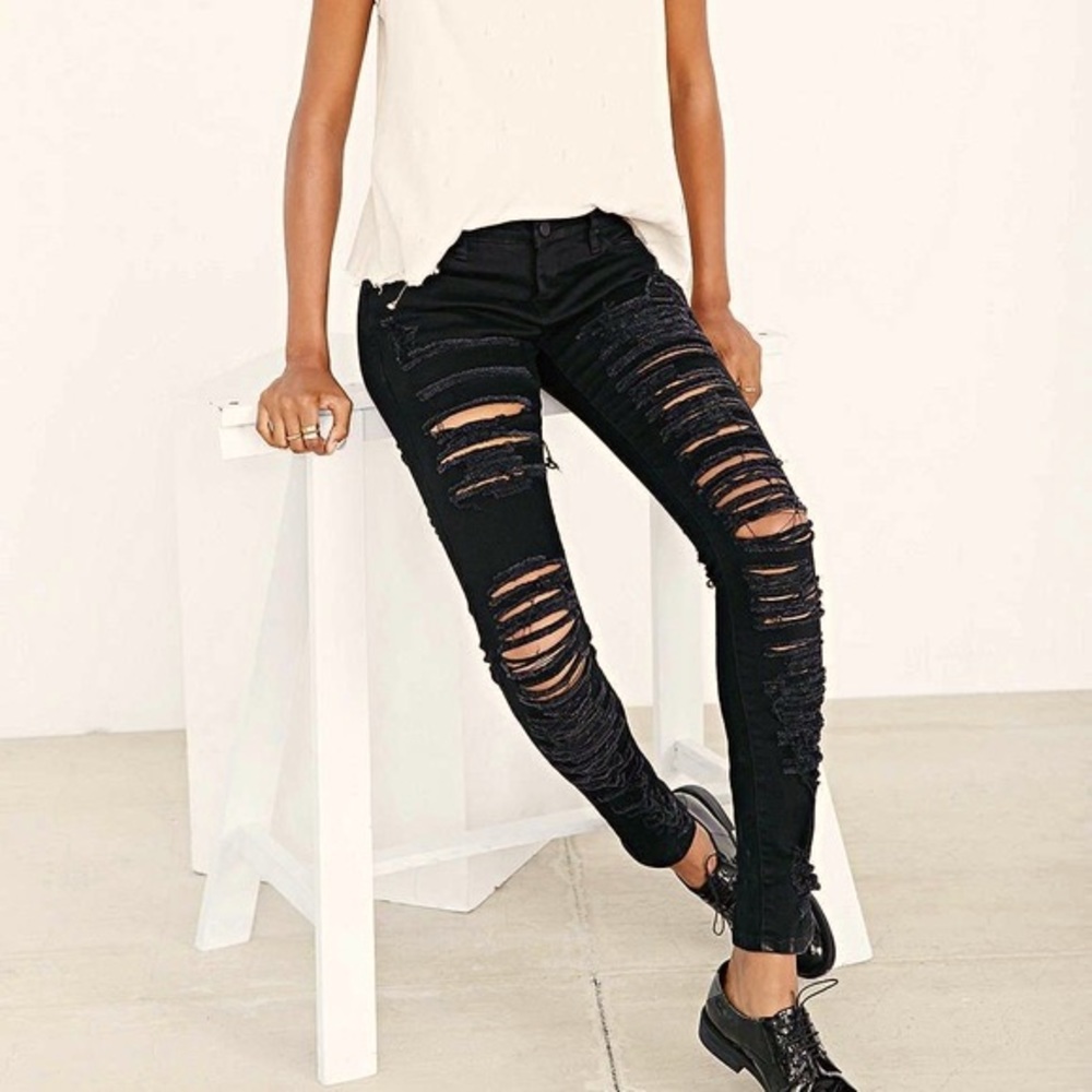 BlankNYC Shredded Skinny Classique Black Jeans 26